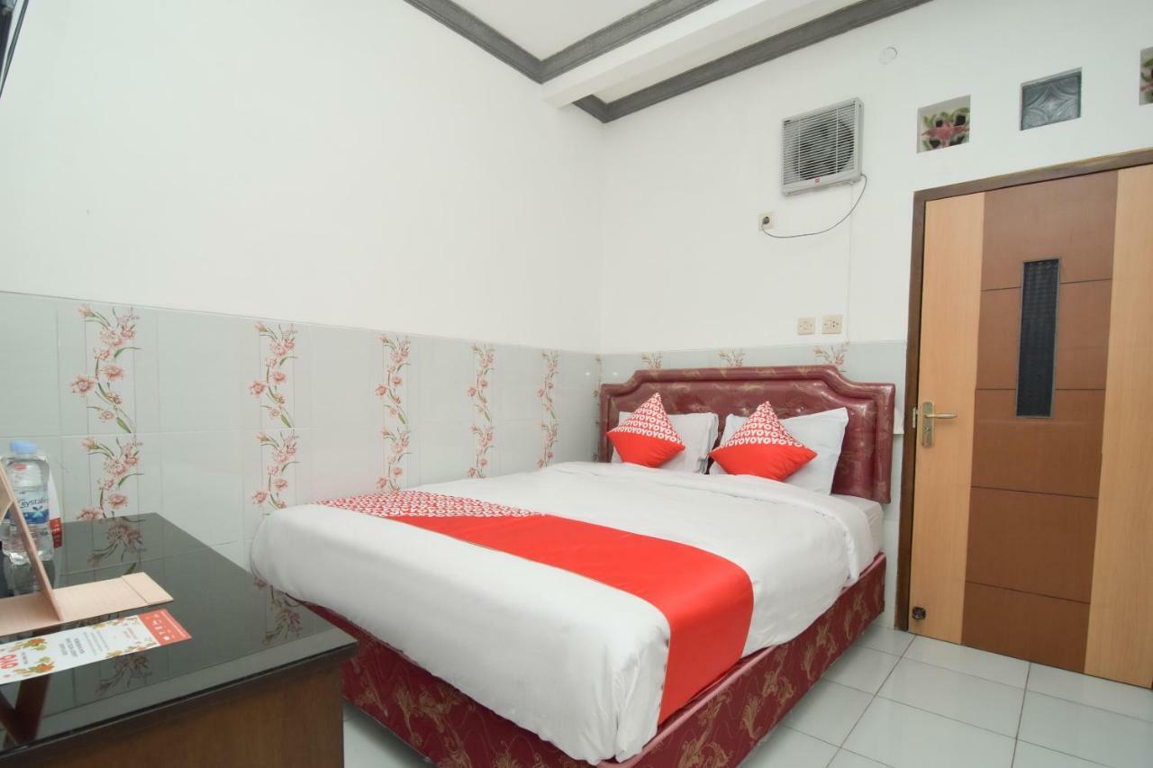 Dua Putri Villa Pasuruan Esterno foto