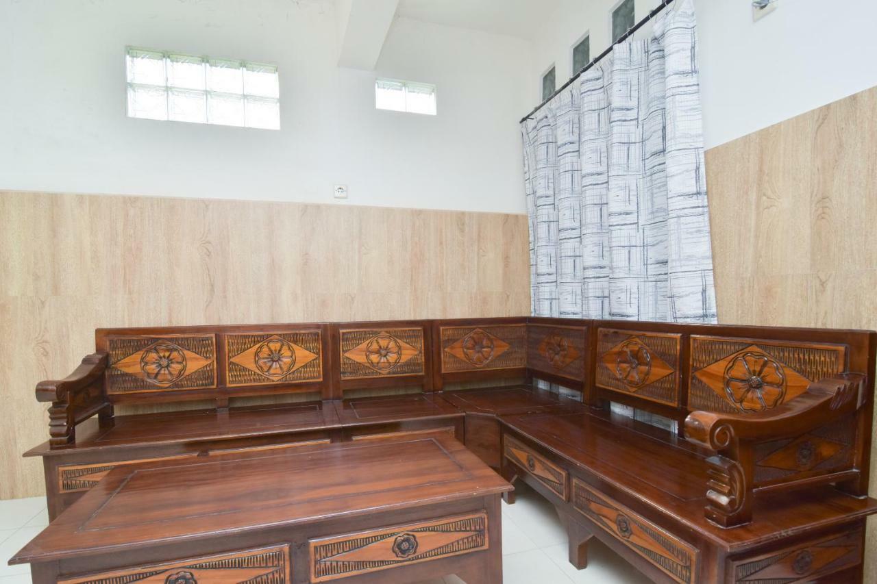 Dua Putri Villa Pasuruan Esterno foto