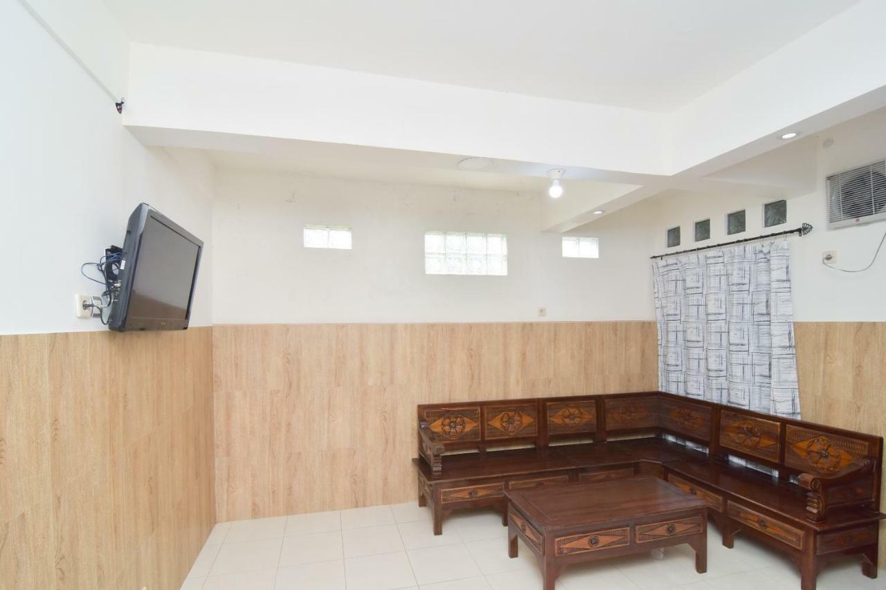 Dua Putri Villa Pasuruan Esterno foto