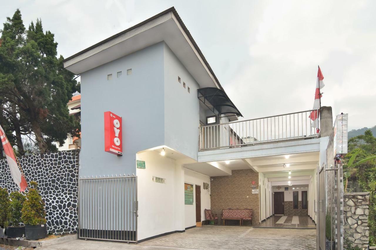 Dua Putri Villa Pasuruan Esterno foto