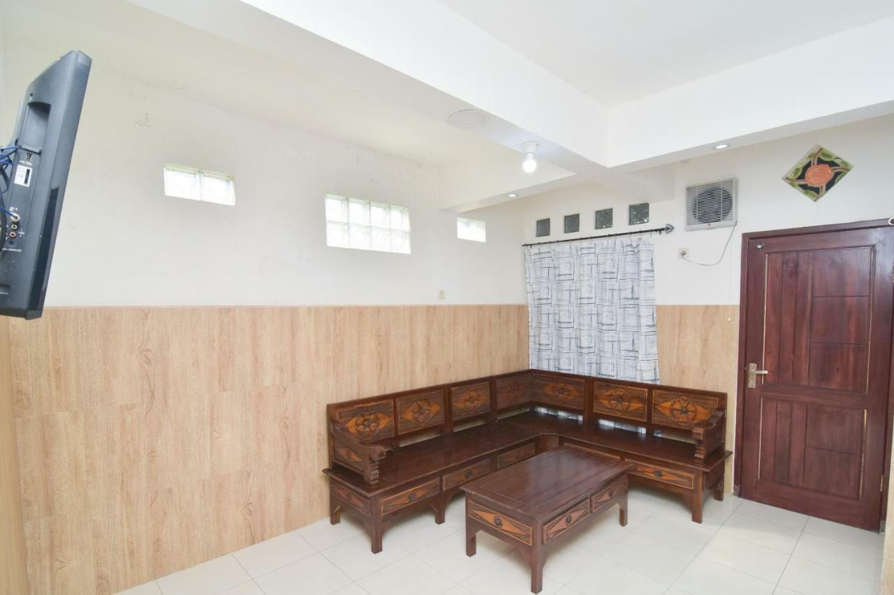 Dua Putri Villa Pasuruan Esterno foto